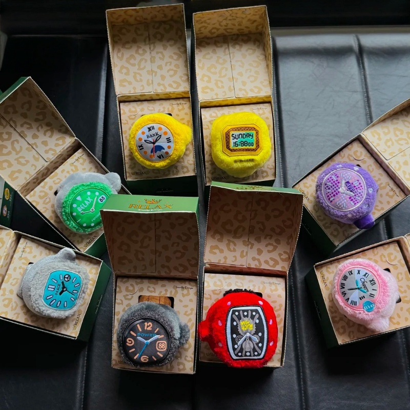 Stokta Pop Pazar Peluş Relax İ - Jewelry Box With Watches incelemesi ve fiyatı